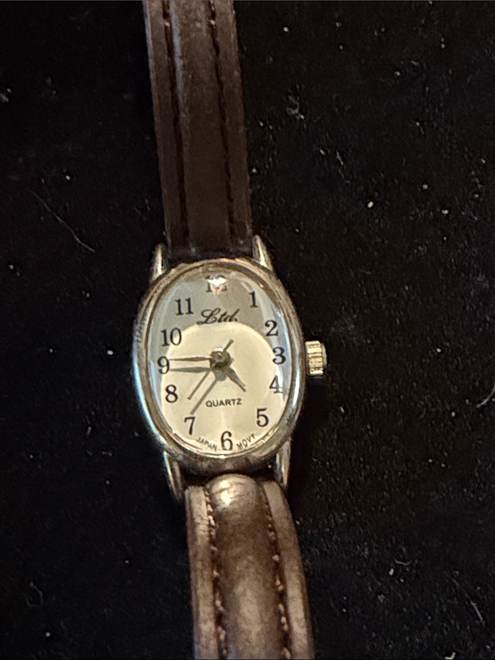 Quartz Women's Brown Leather Strap Watch